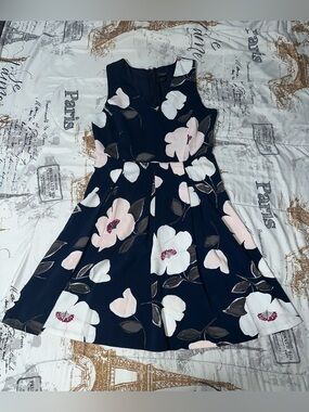 New Cute Navy Floral Dress Size 4 Ann Taylor Factory - Spring Summer Dress